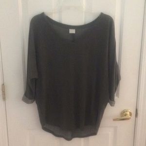 Slate gray quarter sleeve flowy blouse